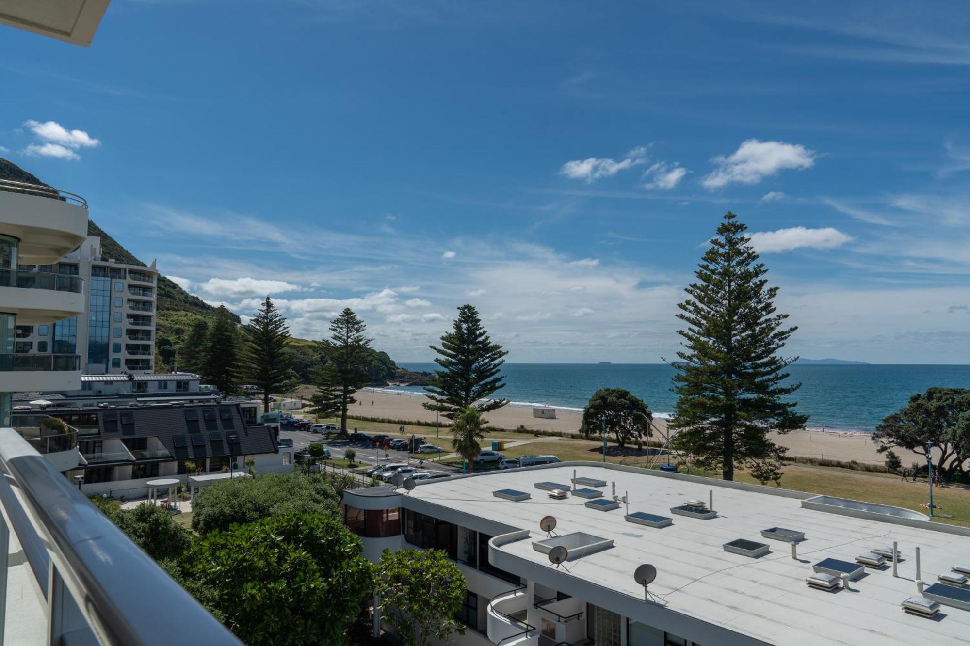 Ocean View Beach Escape - Top Floor Apartments, Mt Maunganui Base Mount Maunganui Luaran gambar